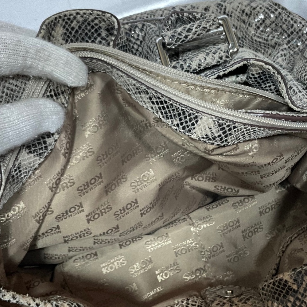 Michael Kors beige/black snake skin larger satchel MIK005   18-H3d - Picture 8 of 11